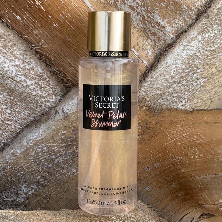 Victoria’s Secret Velvet Petal Shimmer Fragrance Mist